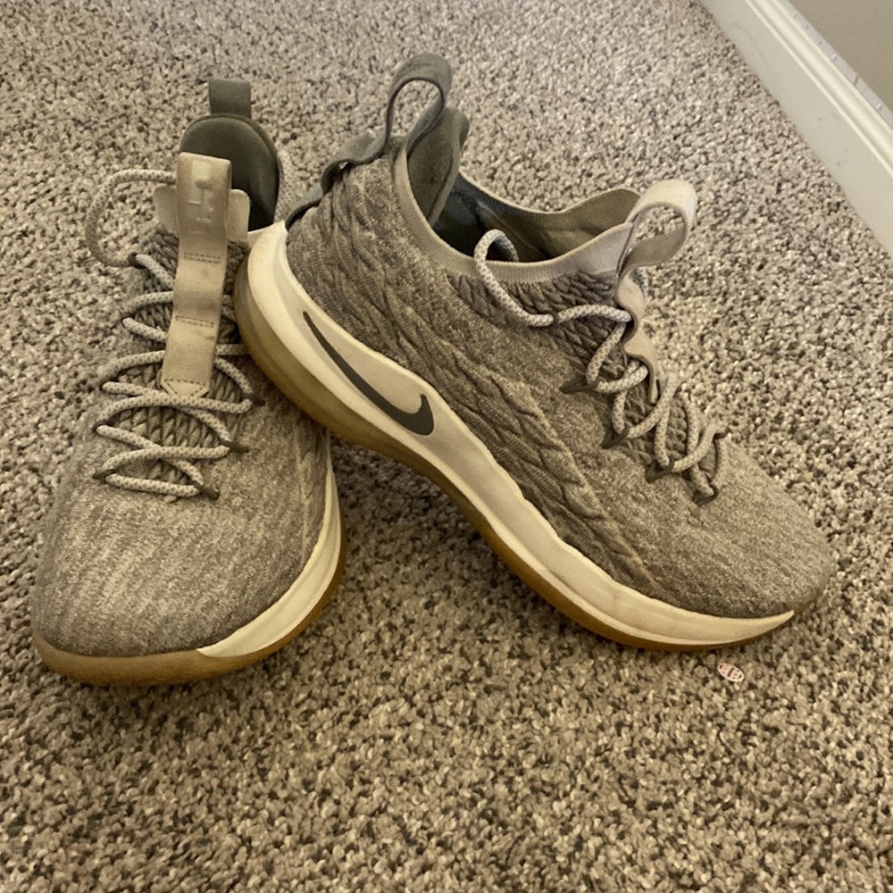 LeBron 15 low melons size 10